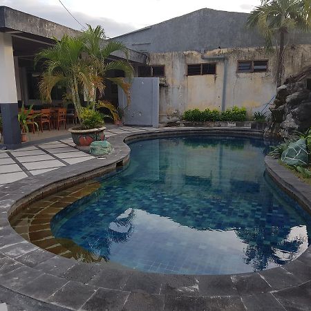 Trophy Hotel Sumbawa Besar Экстерьер фото